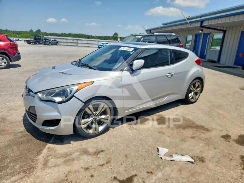 2013 Hyundai Veloster фото