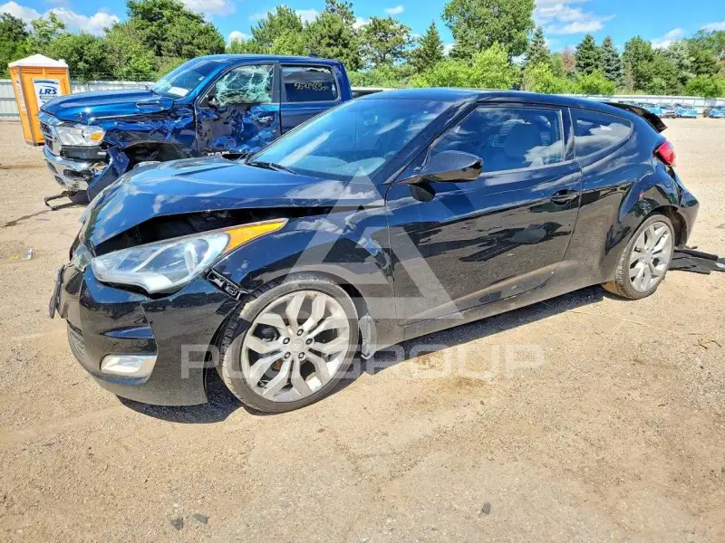 2013 Hyundai Veloster photo