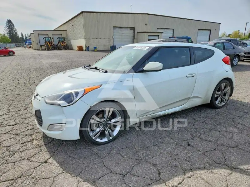 2013 Hyundai Veloster фото
