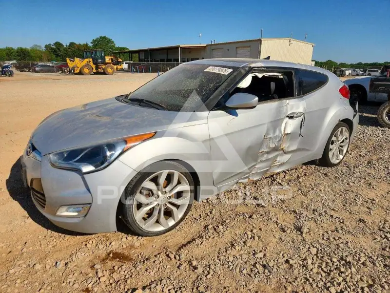 2013 Hyundai Veloster photo
