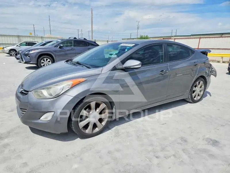2013 Hyundai Elantra photo