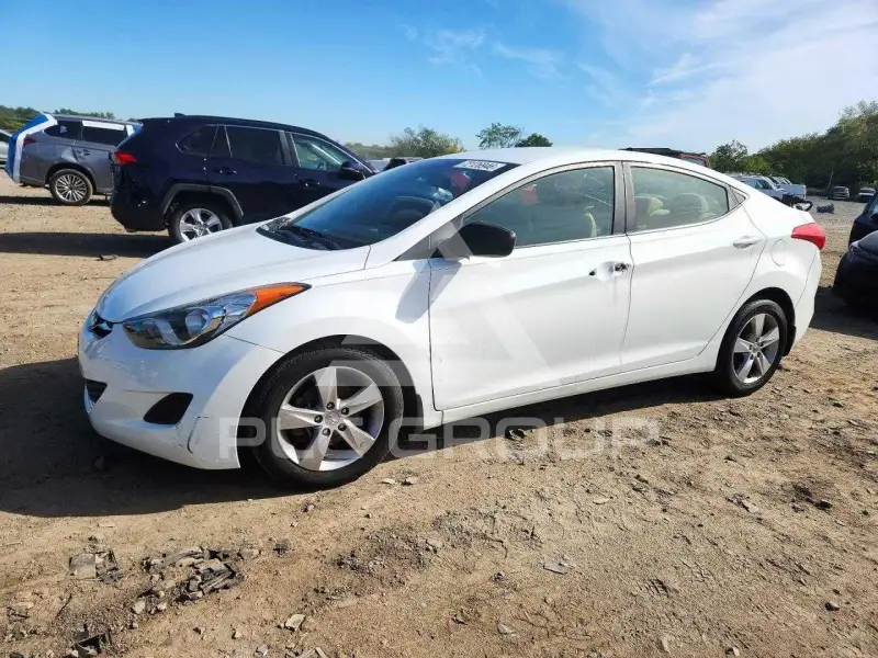 2013 Hyundai Elantra фото