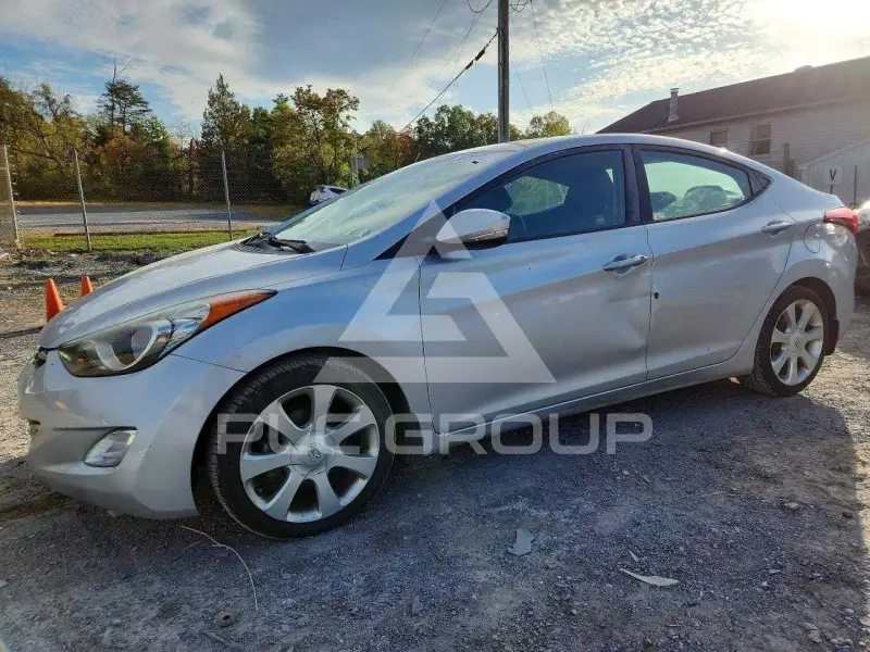 2013 Hyundai Elantra фото
