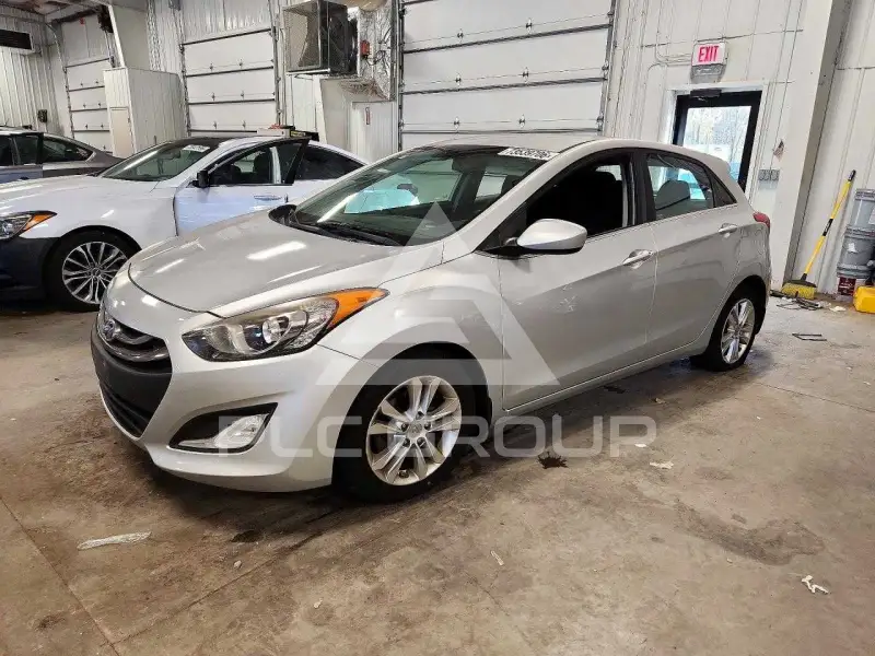 2013 Hyundai Elantra photo