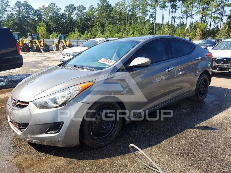 2013 Hyundai Elantra фото