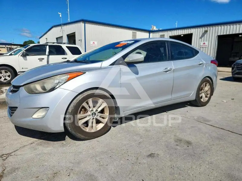 2013 Hyundai Elantra фото