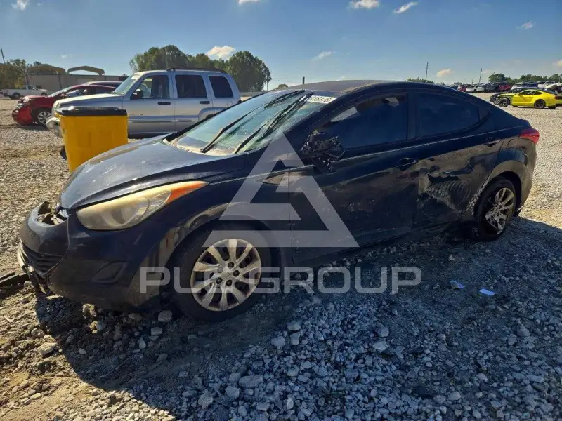2013 Hyundai Elantra photo