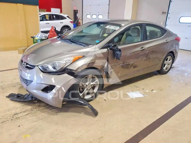 2013 Hyundai Elantra photo