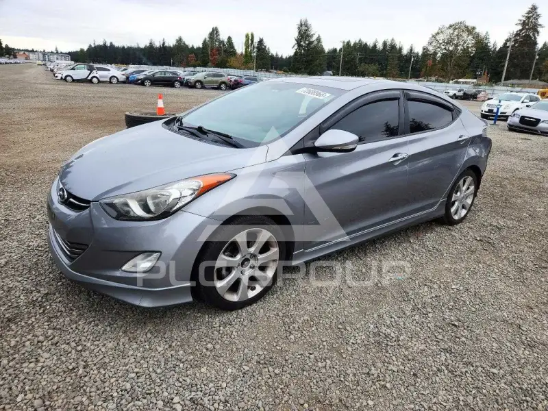 2013 Hyundai Elantra photo