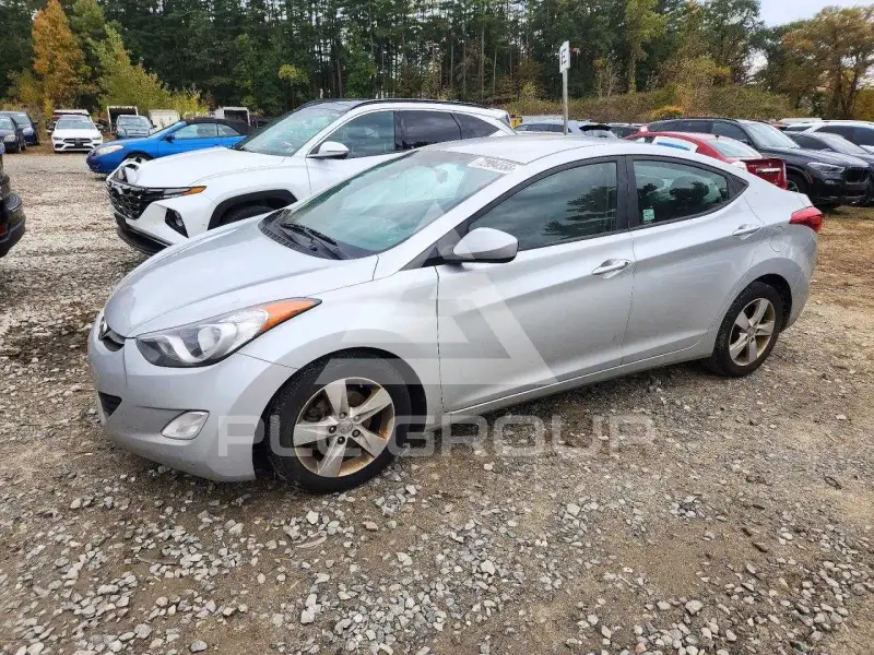 2013 Hyundai Elantra фото
