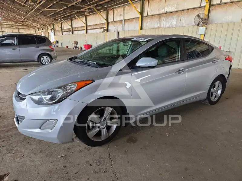 2013 Hyundai Elantra фото