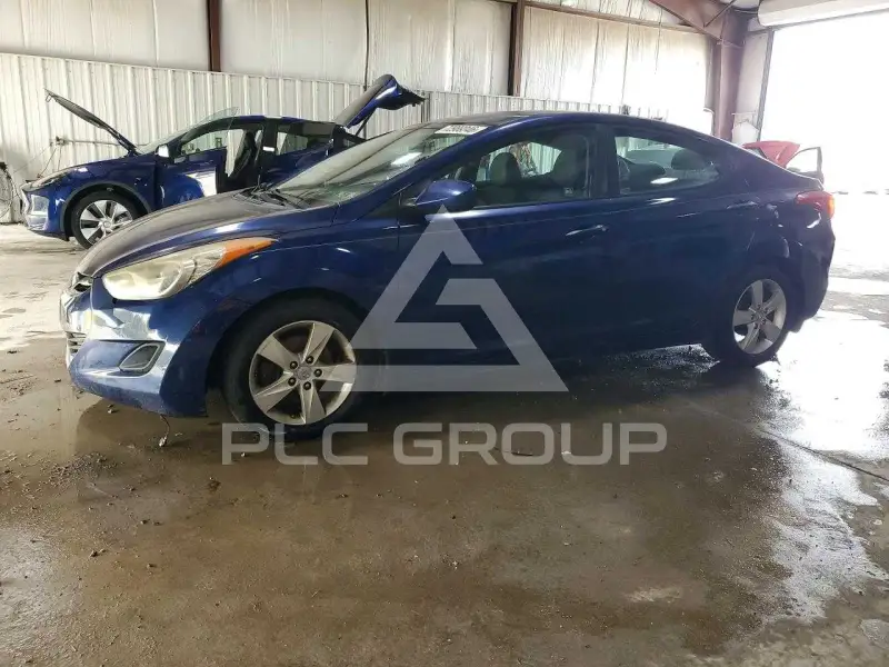 2013 Hyundai Elantra photo
