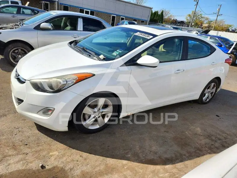 2013 Hyundai Elantra фото
