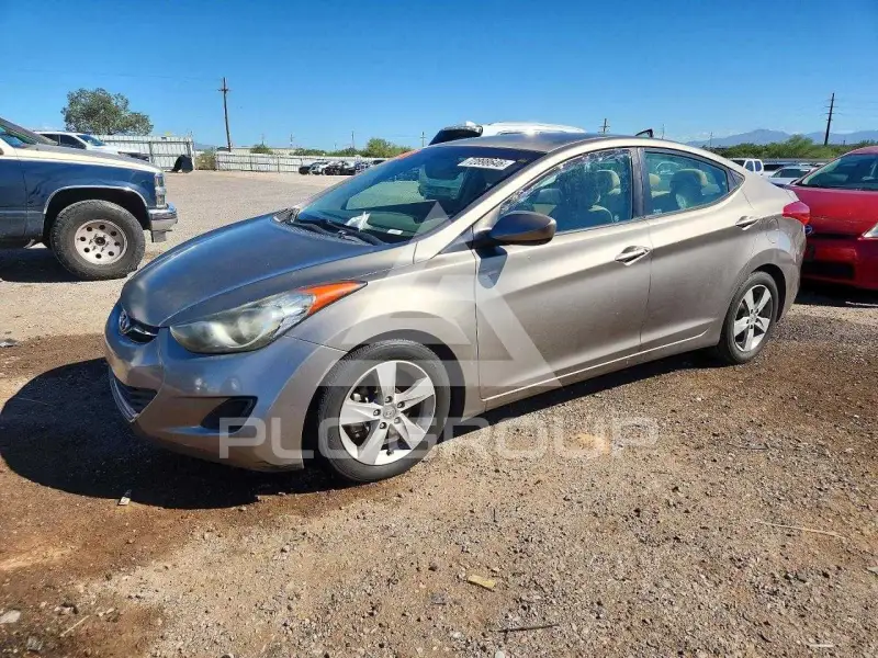 2013 Hyundai Elantra фото