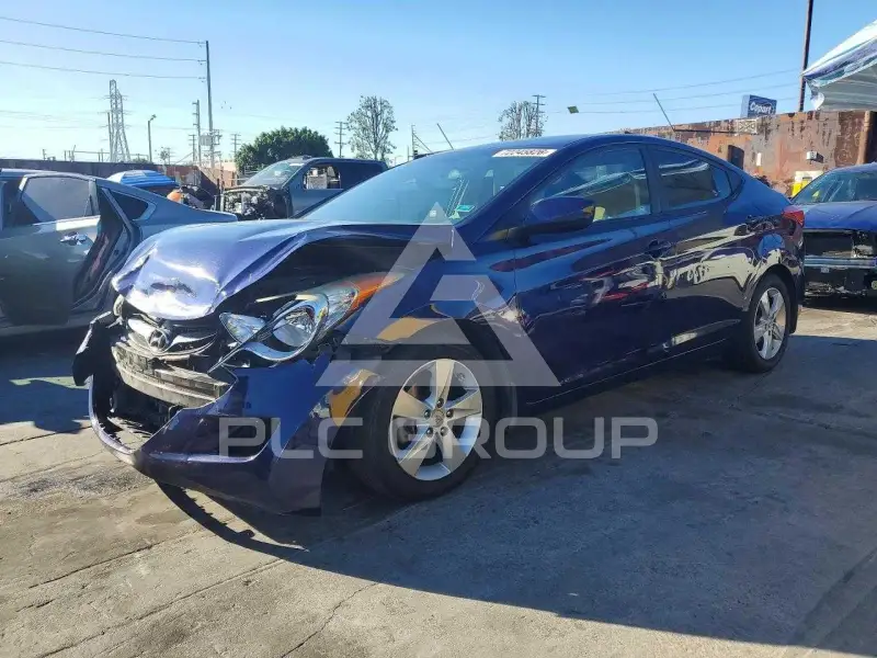 2013 Hyundai Elantra photo