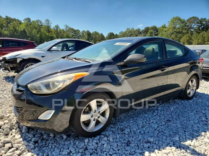 2013 Hyundai Elantra фото
