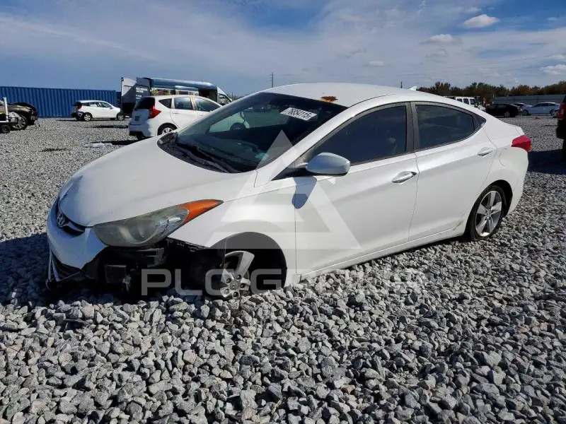 2013 Hyundai Elantra фото