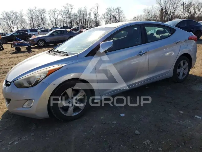2013 Hyundai Elantra фото