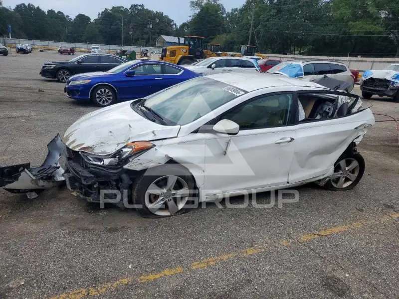 2013 Hyundai Elantra photo