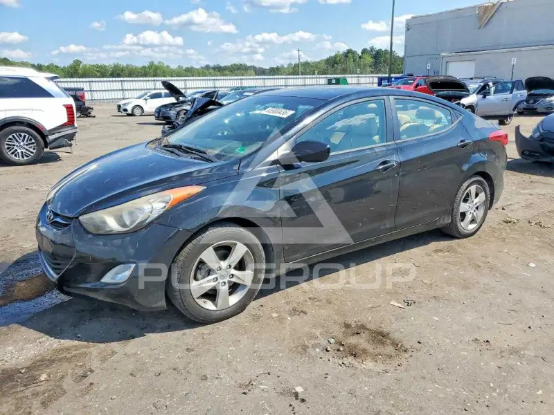 2013 Hyundai Elantra фото