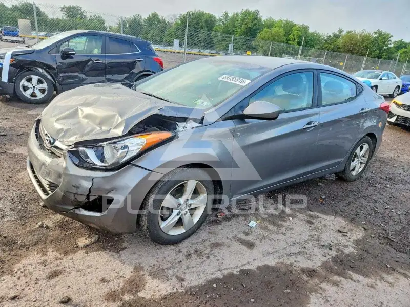 2013 Hyundai Elantra фото