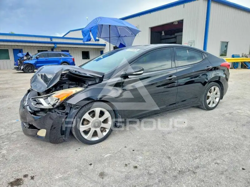 2013 Hyundai Elantra фото