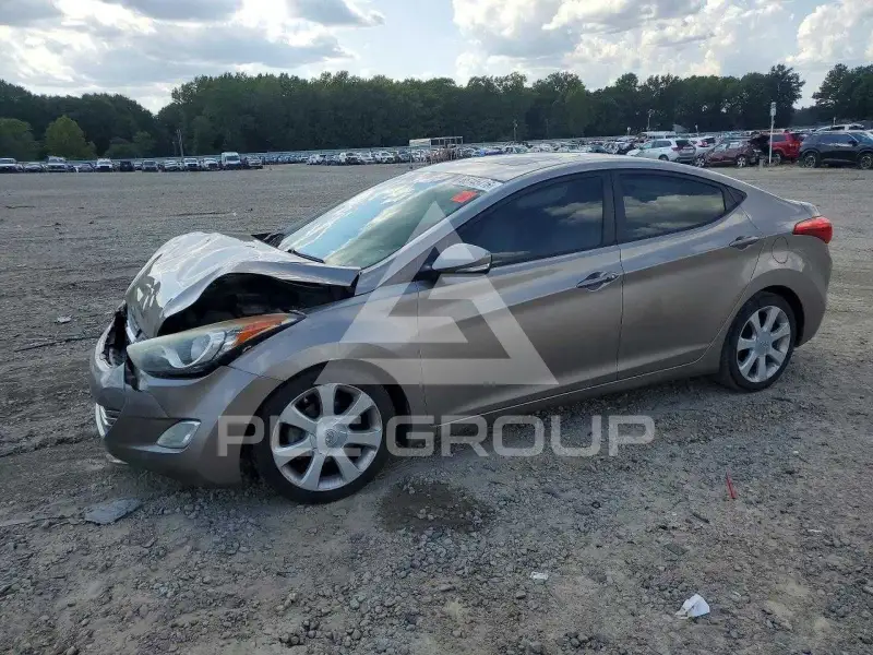 2013 Hyundai Elantra фото