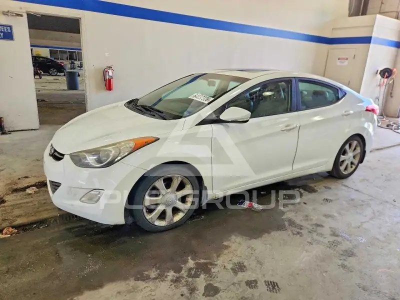 2013 Hyundai Elantra фото