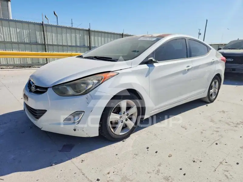 2013 Hyundai Elantra фото