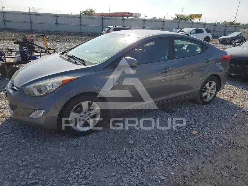 2013 Hyundai Elantra фото
