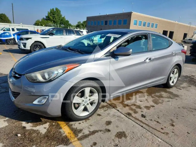 2013 Hyundai Elantra фото