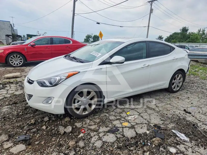 2013 Hyundai Elantra фото