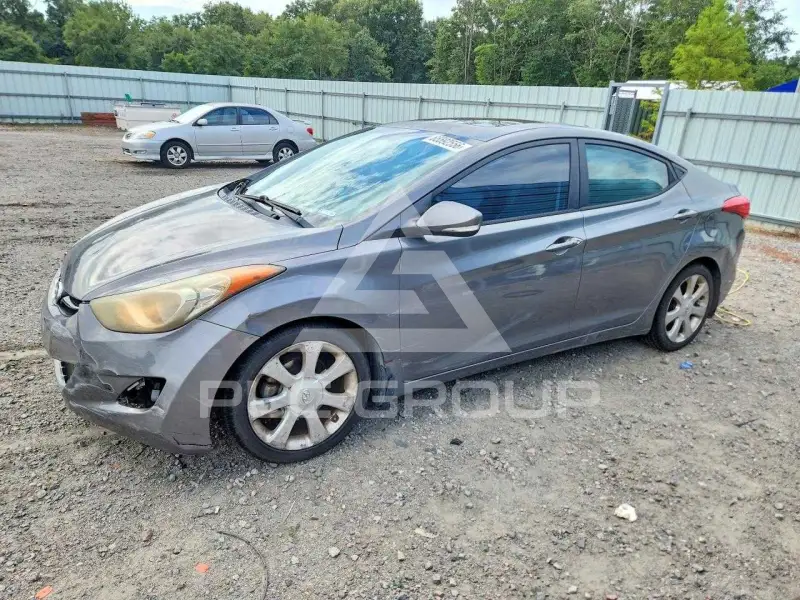 2013 Hyundai Elantra фото