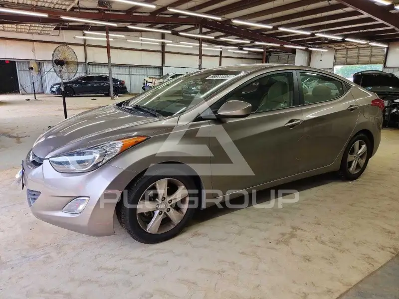 2013 Hyundai Elantra photo