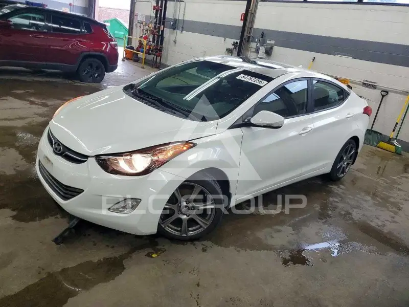 2013 Hyundai Elantra фото