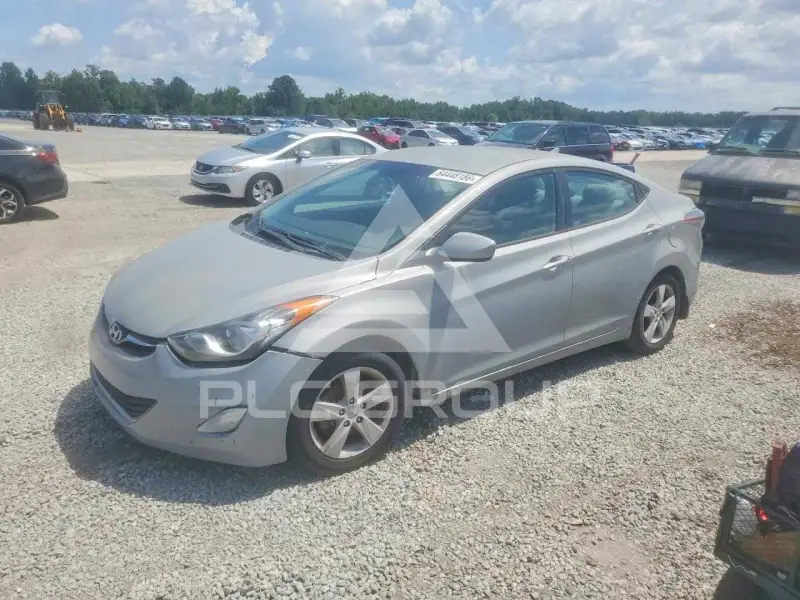 2013 Hyundai Elantra photo
