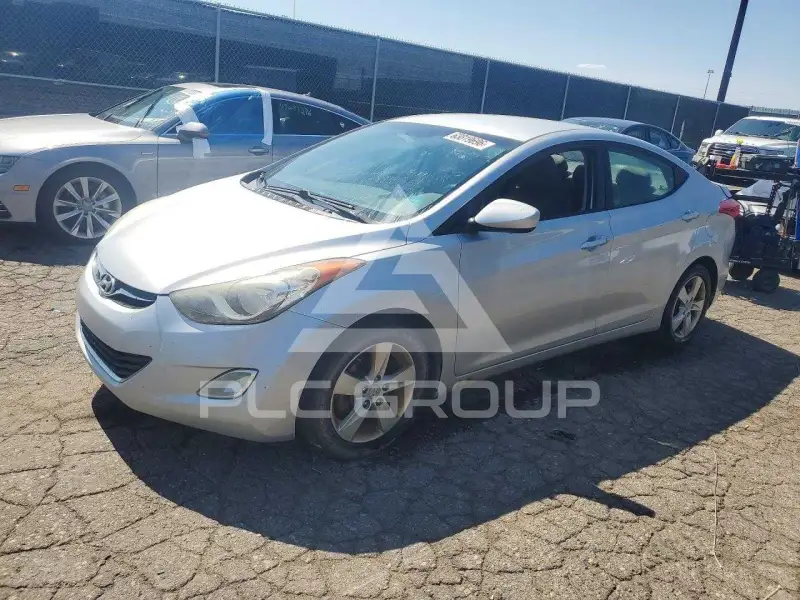 2013 Hyundai Elantra фото