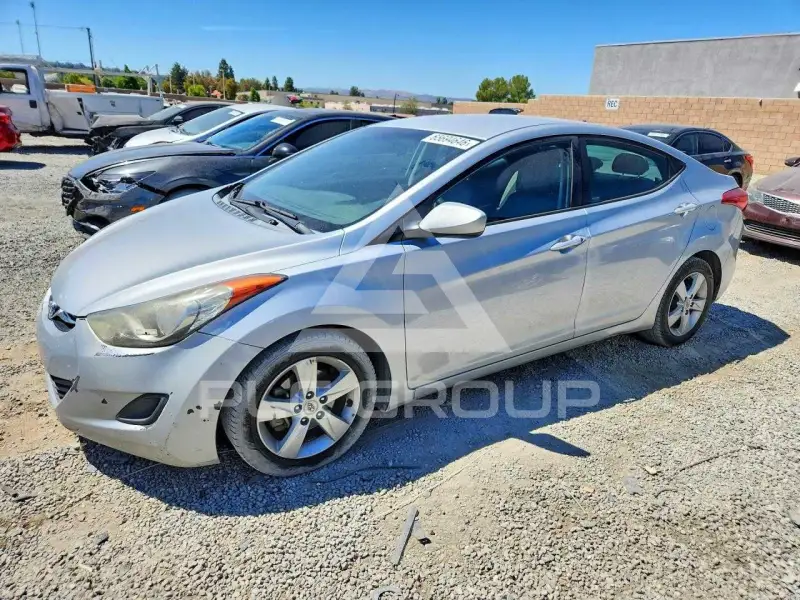 2013 Hyundai Elantra фото