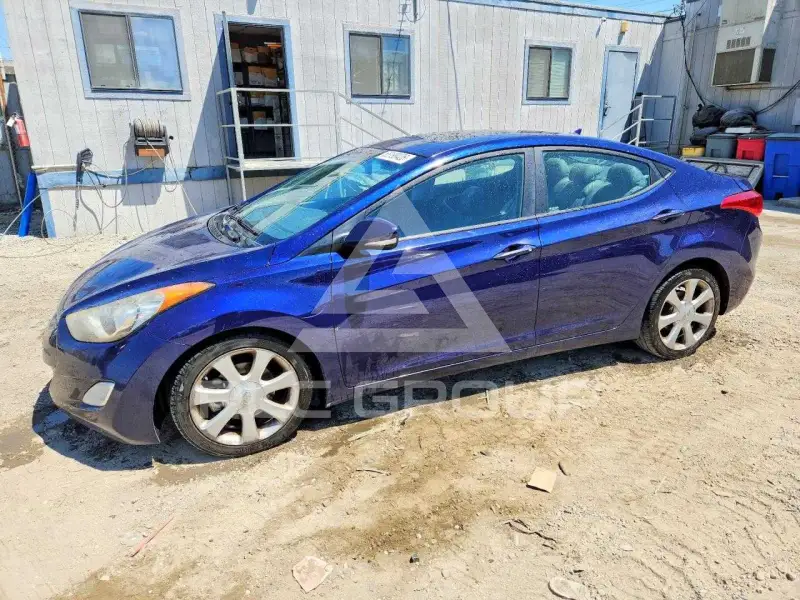 2013 Hyundai Elantra photo