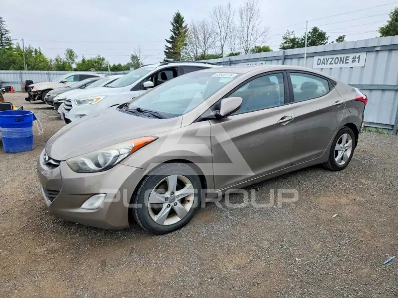 2013 Hyundai Elantra photo