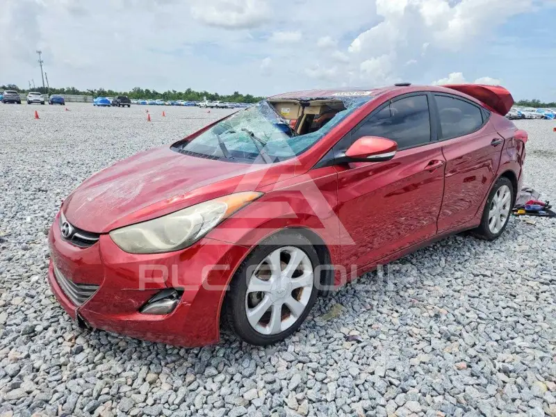 2013 Hyundai Elantra photo