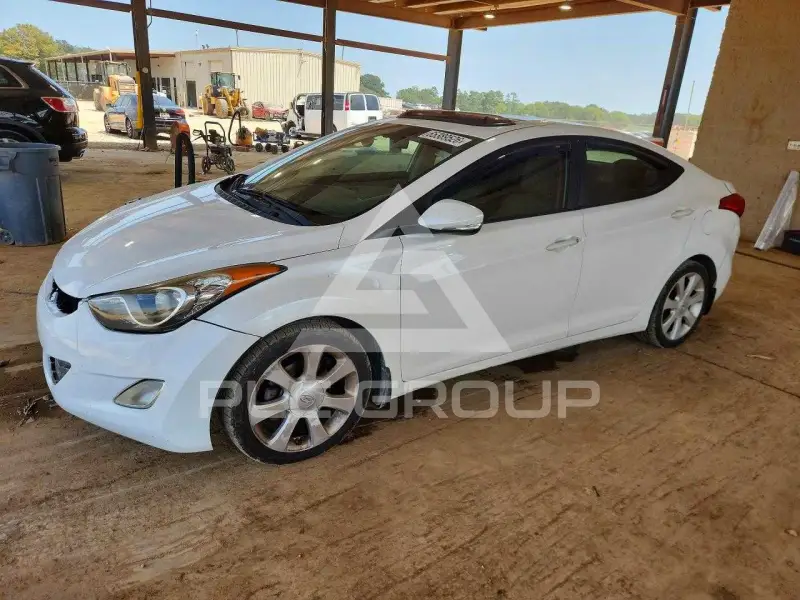 2013 Hyundai Elantra фото