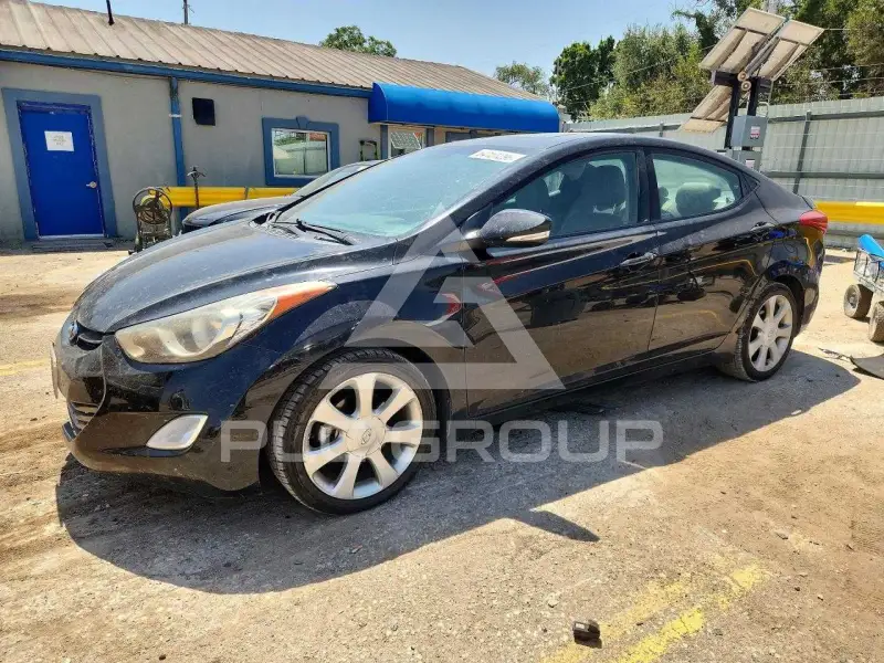 2013 Hyundai Elantra photo