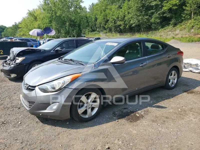 2013 Hyundai Elantra фото