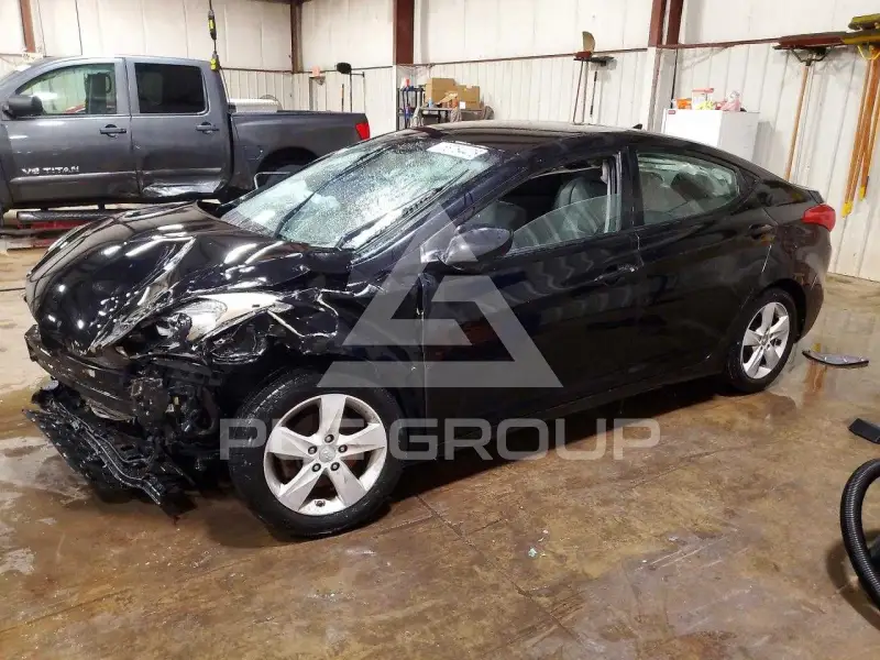 2013 Hyundai Elantra фото