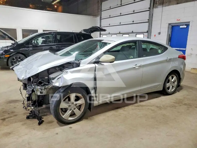2013 Hyundai Elantra фото