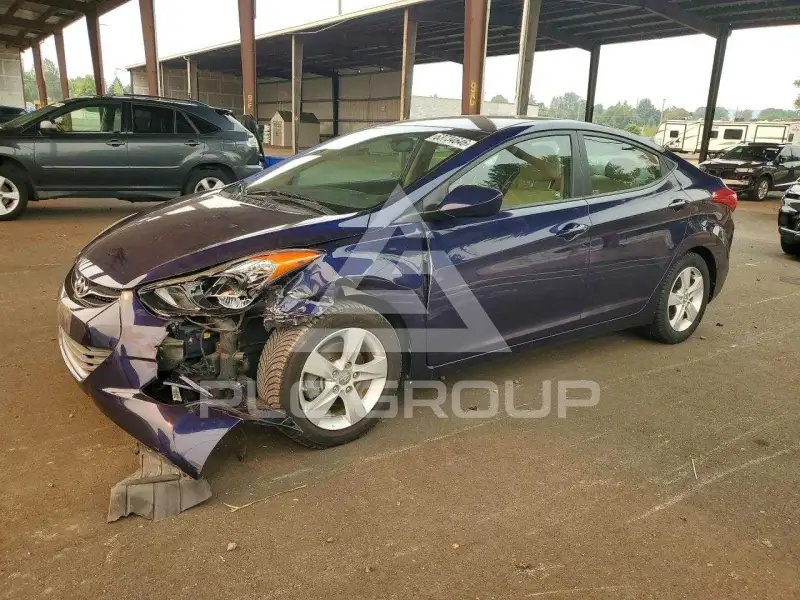 2013 Hyundai Elantra photo