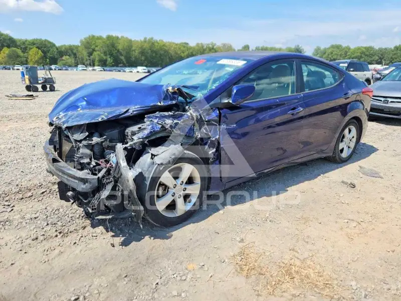 2013 Hyundai Elantra фото