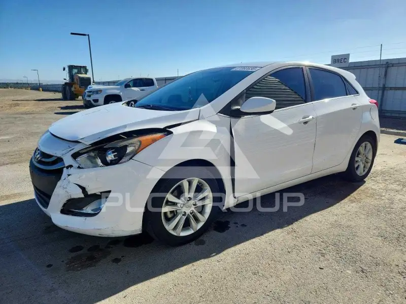2013 Hyundai Elantra photo