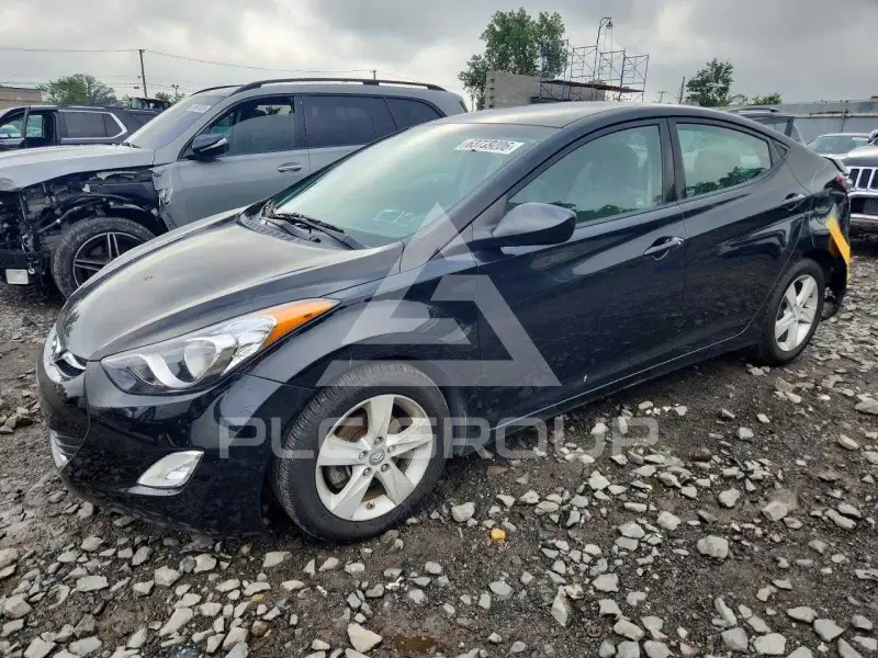 2013 Hyundai Elantra photo